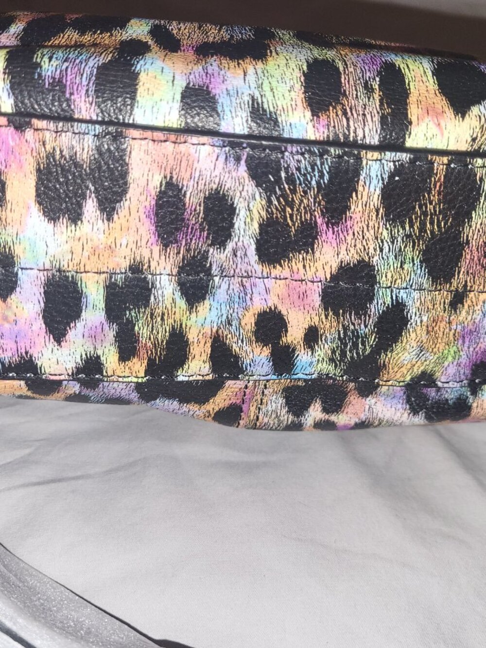 Crossbody - Picture 4 of 5